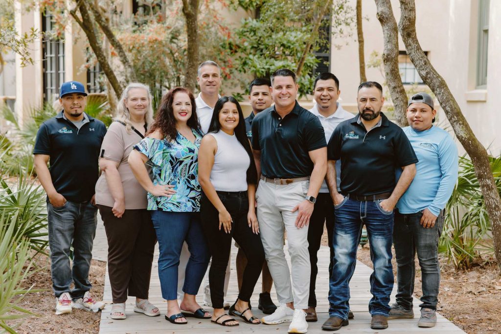 Group photo of staff of Coastline Insulation